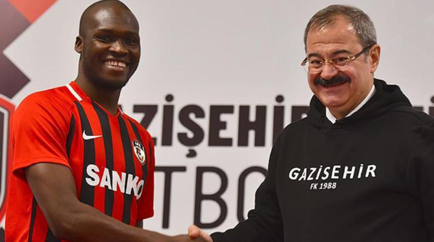 Gazişehir Gaziantep'te Moussa Sow ilk idmanına &ccedil;ıktı