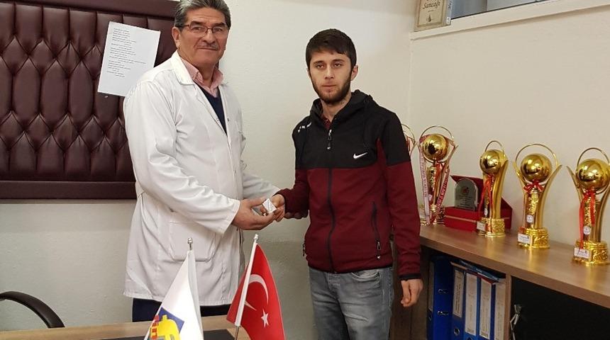 Okul m&uuml;d&uuml;r&uuml;nden &ouml;rnek davranış