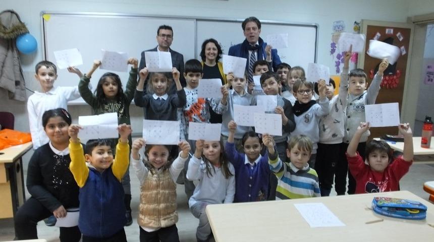 Burhaniye&rsquo;de &ouml;ğrenciler oryantiring &ouml;ğreniyor