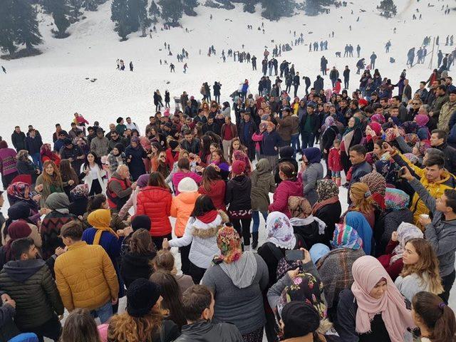 Aladağ’da Kardan Adam Şenliği