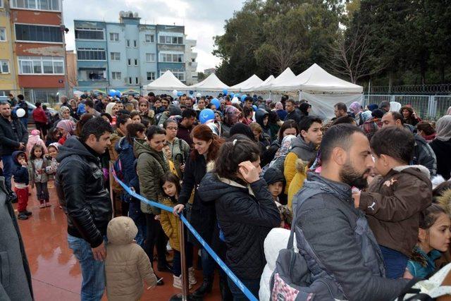 Aliağalı çocukların pazar keyfi