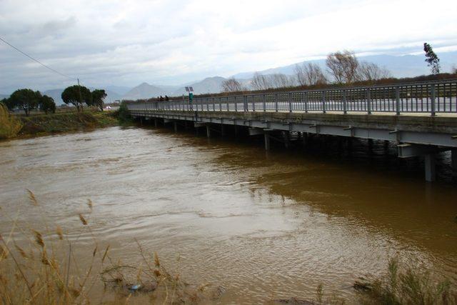 Büyük Menderes Nehri’nin debisi arttı