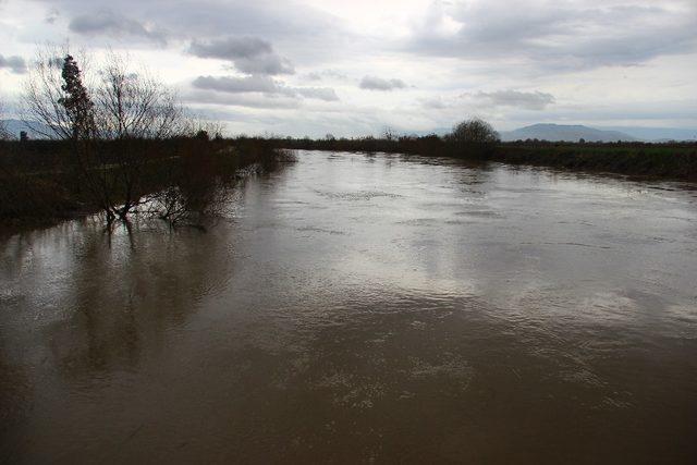 Büyük Menderes Nehri’nin debisi arttı