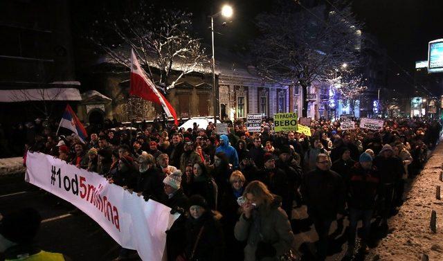 Belgrad’da hükümet karşıtı eylemler sekizinci haftada