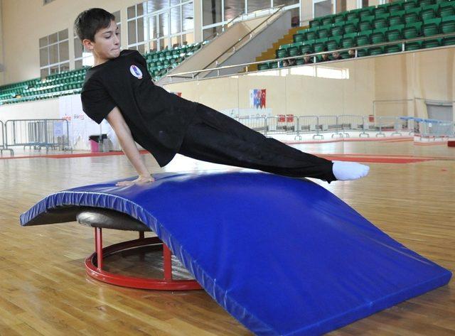 Artistik Cimnastik Yıldız Milli Takım Kampı tamamlandı