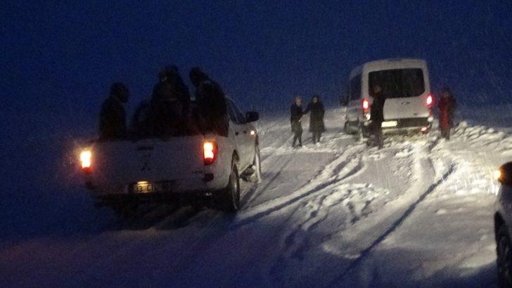 Kar ve tipi sürücülere zor anlar yaşatıyor G3