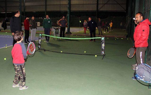 Türkiye’nin ilk Uluslararası Tenis Akademisi Adana’da kuruluyor