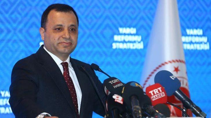 AYM Başkanlığına Zühtü Arslan'ın yeniden seçilmesi Resmi Gazete'de