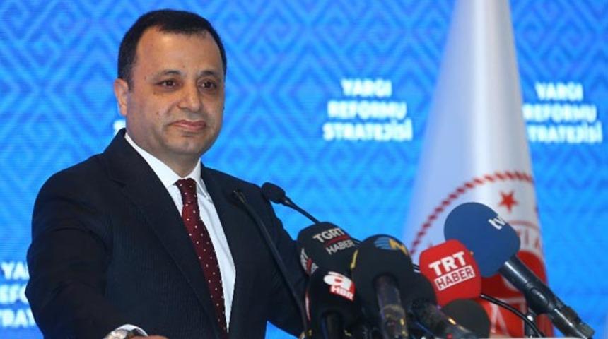 AYM Başkanlığına Zühtü Arslan'ın yeniden seçilmesi Resmi Gazete'de