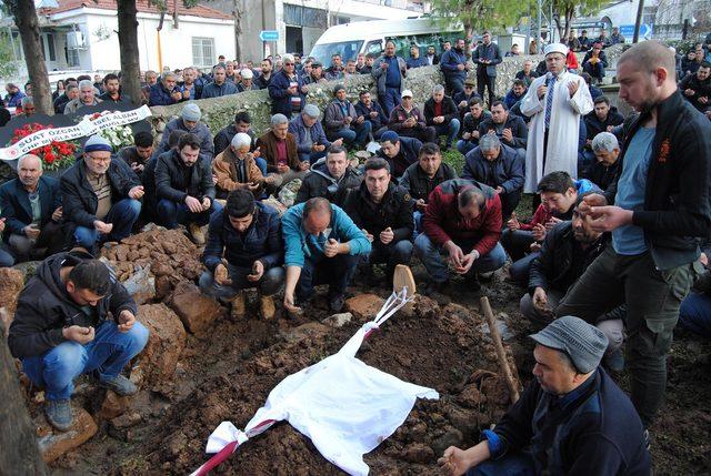 Selde nişanlısıyla ölen Çağlar, son yolculuğa uğurlandı