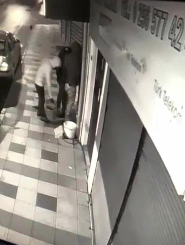 Kuyumcudan 40 kilo altın ve 750 bin lira &ccedil;alan 3 kişi yakalandı 1