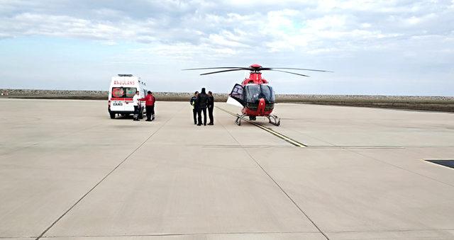 Hava ambulansı 4 günlük bebek için havalandı