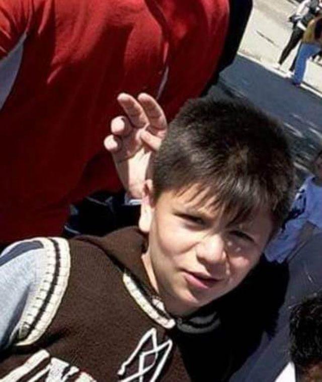 13 yaşındaki İlyas, menenjitten &ouml;ld&uuml; 2