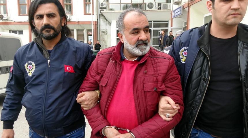 2 kişiyi &ouml;ld&uuml;r&uuml;p televizyon programına katıldı, kahvede okey oynarken yakalandı