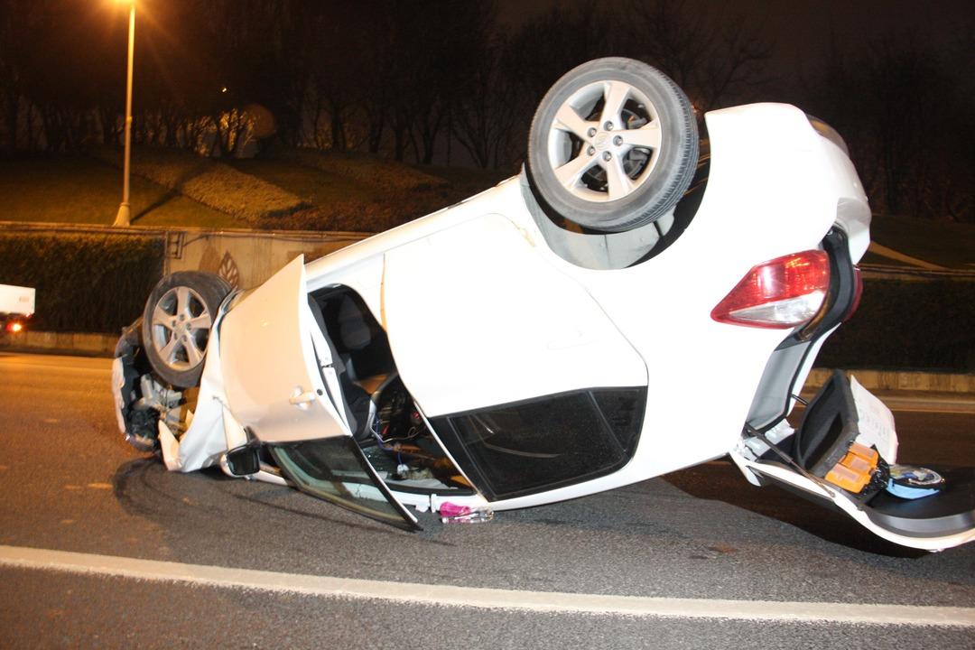 Takla atarak durabildi! İstanbul'da bu sabah