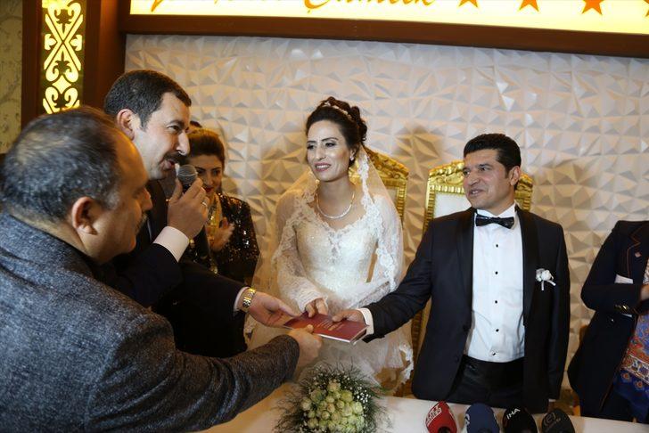 Televizyon spikeri düğününde haber sundu G5