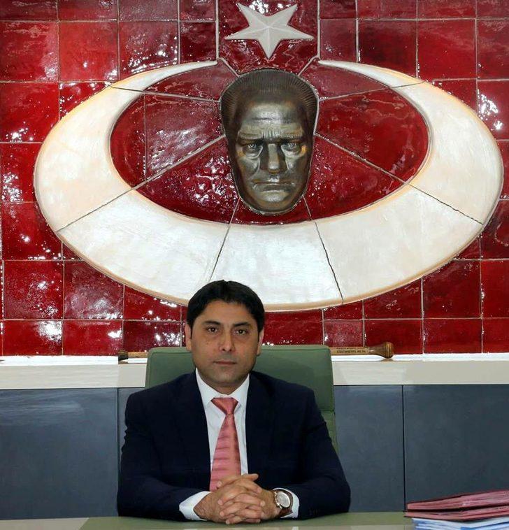Selendi Belediye Başkanı Dumlupınar, MHP'den istifa etti