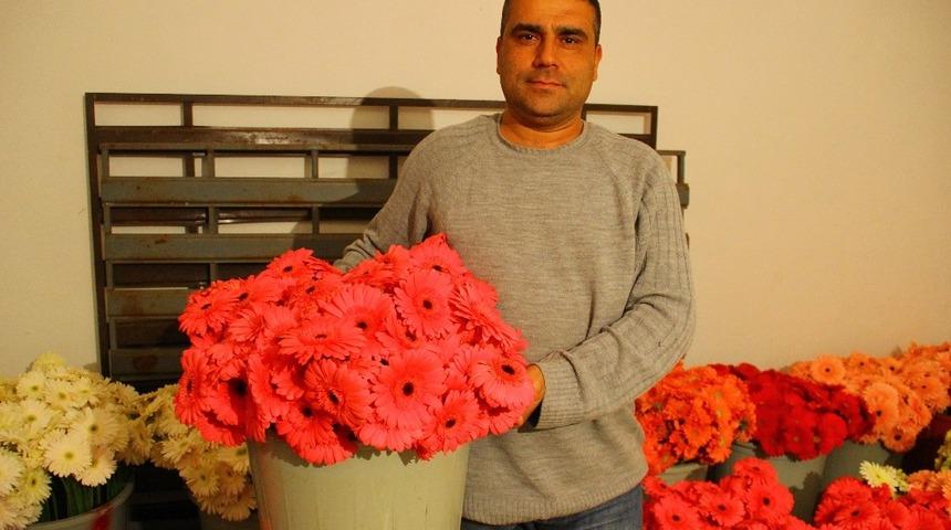 Aydın&rsquo;daki &ccedil;i&ccedil;ek seraları elektrik faturalarından dertli