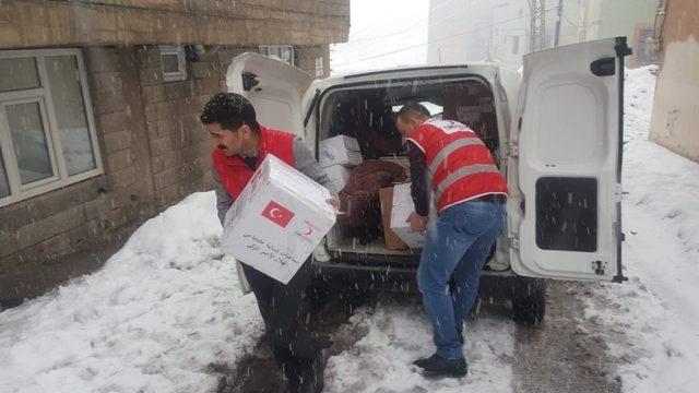 Kızılaydan dar gelirli ailelere destek