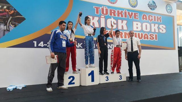 Başkan Kale; “Sporun ve sporcunun yanındayız.”