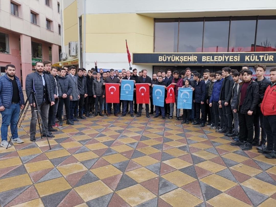 &Uuml;lk&uuml; Ocaklarından &rsquo;Doğu T&uuml;rkistan Sergisi&rsquo;