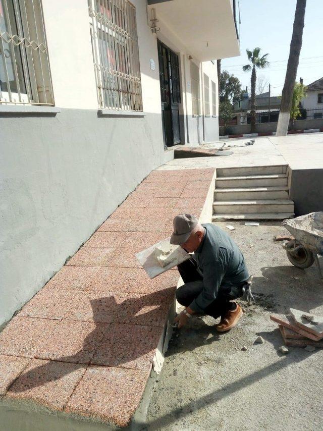 Akdeniz’de cami ve okullar bakımdan geçiriliyor