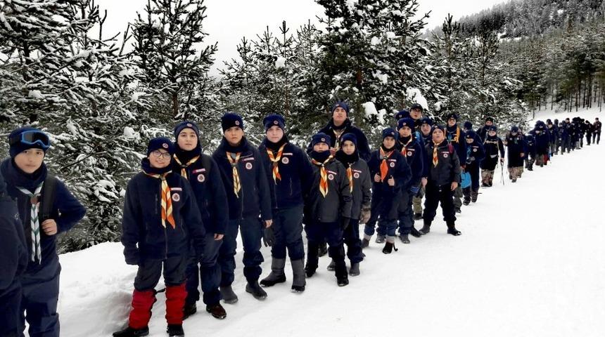 Aydınlı izciler zorlu kış kampını başarıyla tamamladı