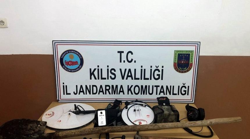 Jandarma definecileri su&ccedil;&uuml;st&uuml; yakaladı