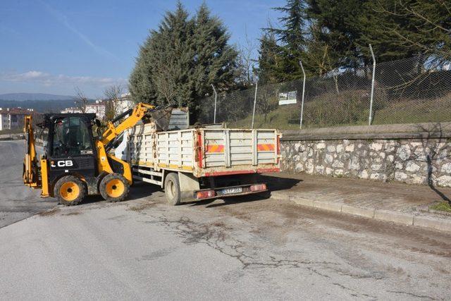 Belediye ekiplerinden temizlik seferberliği