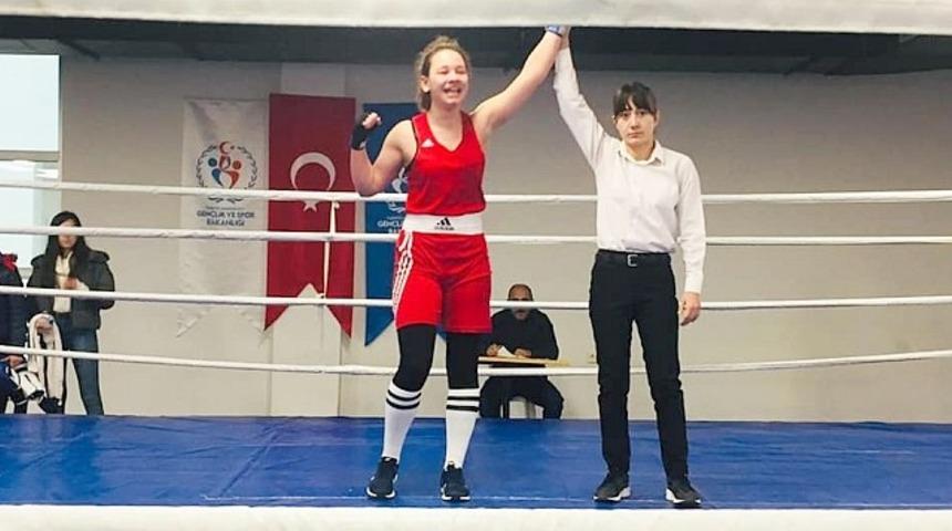 Boksta b&uuml;y&uuml;k başarı