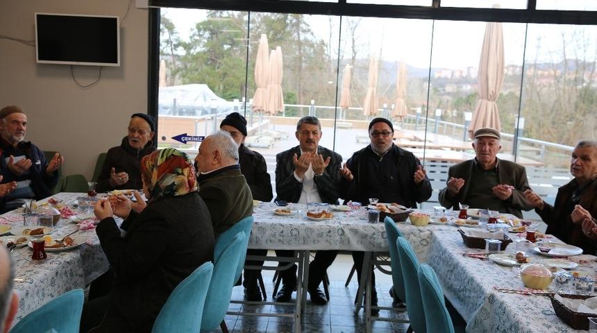 Başkan Akın: &ldquo;Halkımızın emrine amadeyiz&rdquo;