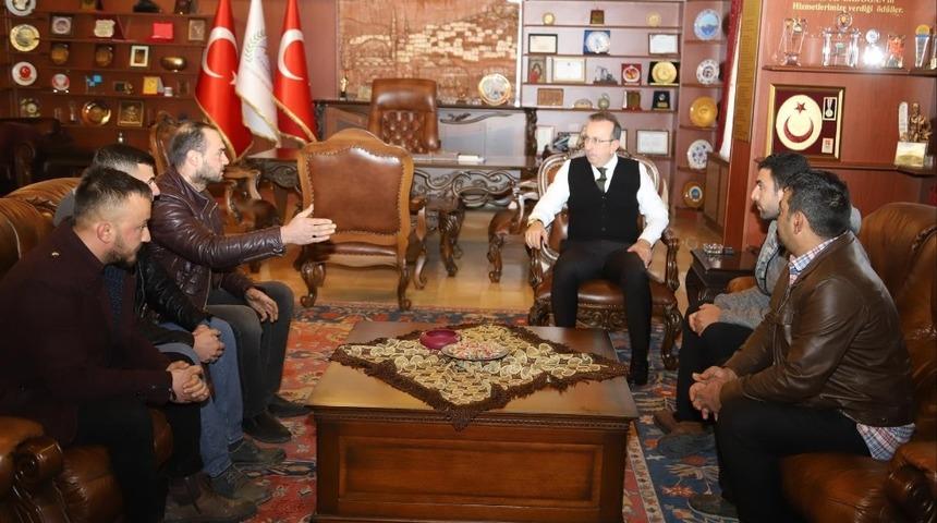 Başkan Se&ccedil;en, halkın sorunlarını dinliyor