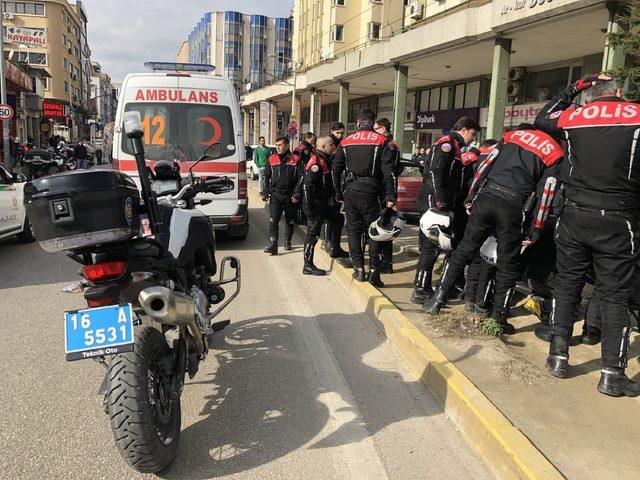 'Yunus' ekibinin motosikleti devrildi: 2 polis yaralı