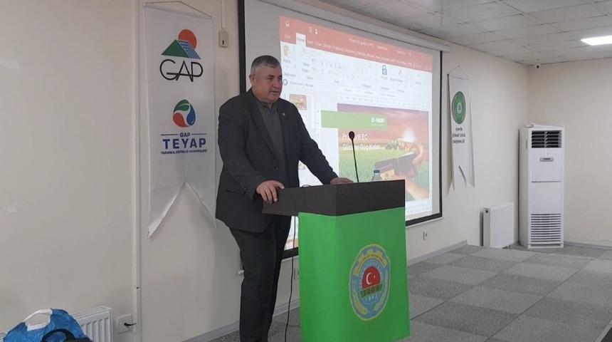 Çiftçiler hastalık ve zararlılara karşı bilinçlendirildi