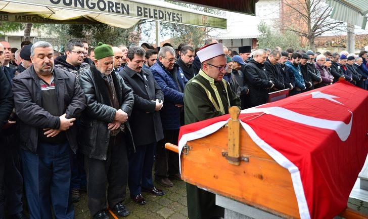 Gemi yangınında hayatını kaybeden Semih Solak son yolculuğuna böyle uğurlandı G4