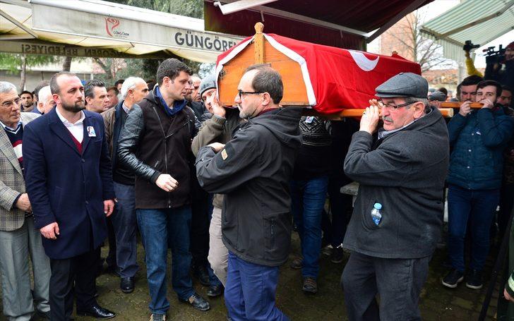 Gemi yangınında hayatını kaybeden Semih Solak son yolculuğuna böyle uğurlandı G5