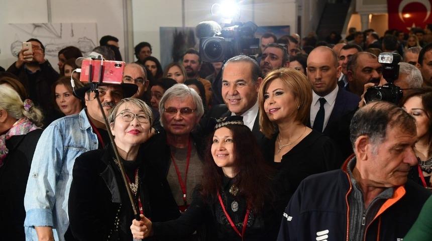 21 &uuml;lkeden 70 ressam Adana&rsquo;yı resmetti