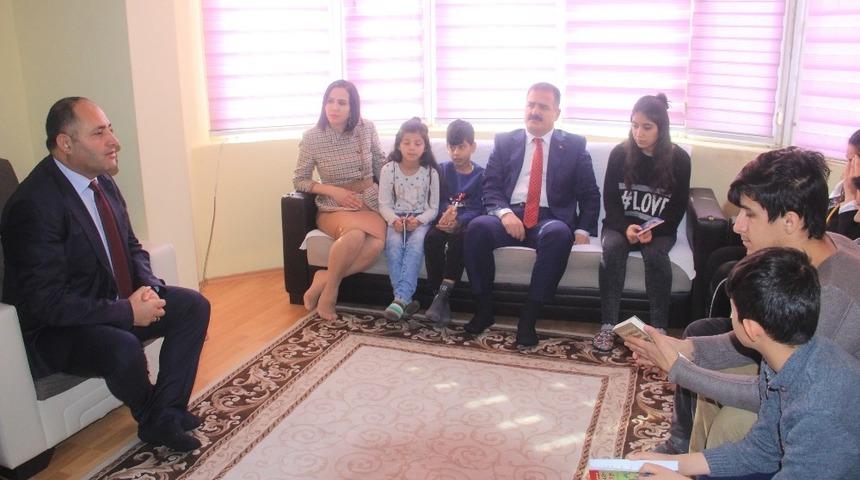 Vali Akbıyık&rsquo;tan &lsquo;&Ccedil;ocuk İl Kabul Birimi&rsquo;ne ziyaret