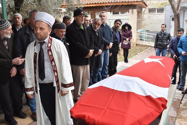 Kerç Boğazı'nda ölen denizci Erdoğan Çetinok son yolculuğuna uğurlandı