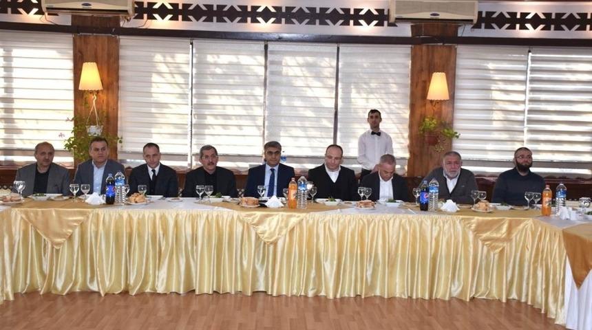 Vali Gürel, OSB’de faaliyet gösteren iş adamlarıyla bir araya geldi