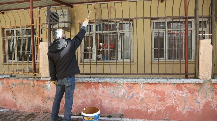 Erdemli Belediyesi’nin okullara desteği sürüyor