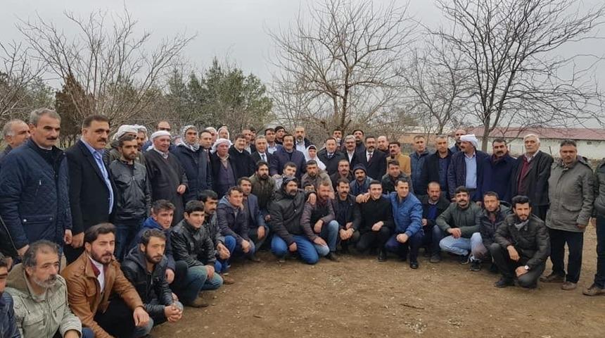 Başkan Gezer, mahalle mahalle geziyor