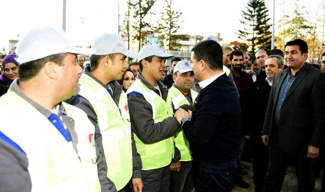 Tütüncü’ye personelinden sürpriz