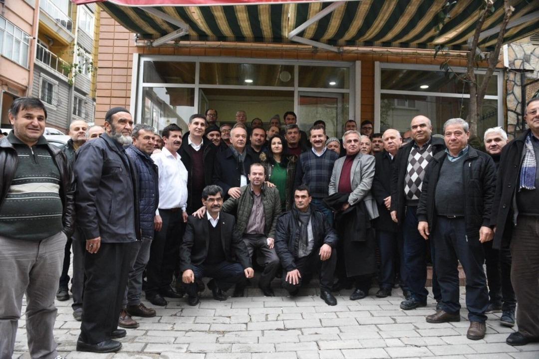 Başkan adayı Yılmaz se&ccedil;im ziyaretlerini s&uuml;rd&uuml;r&uuml;yor