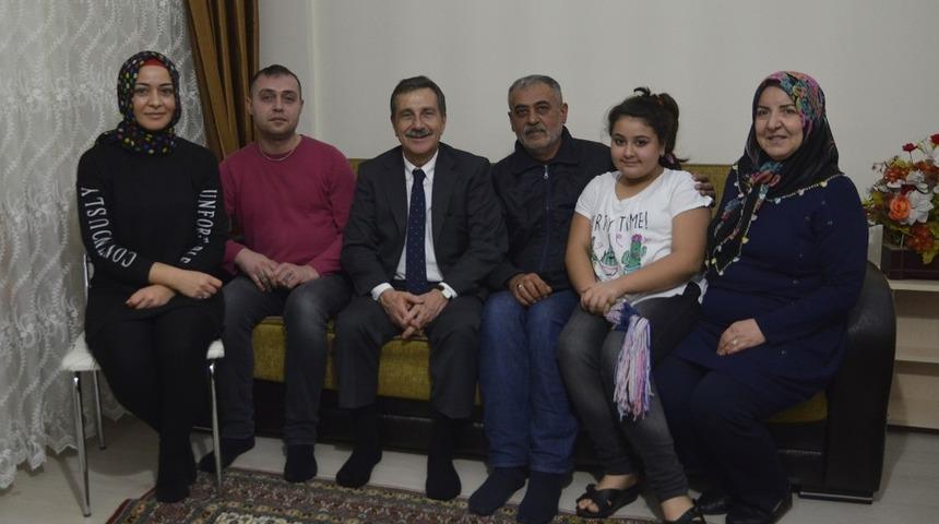 Başkan Ata&ccedil;, ev ziyaretlerine devam ediyor