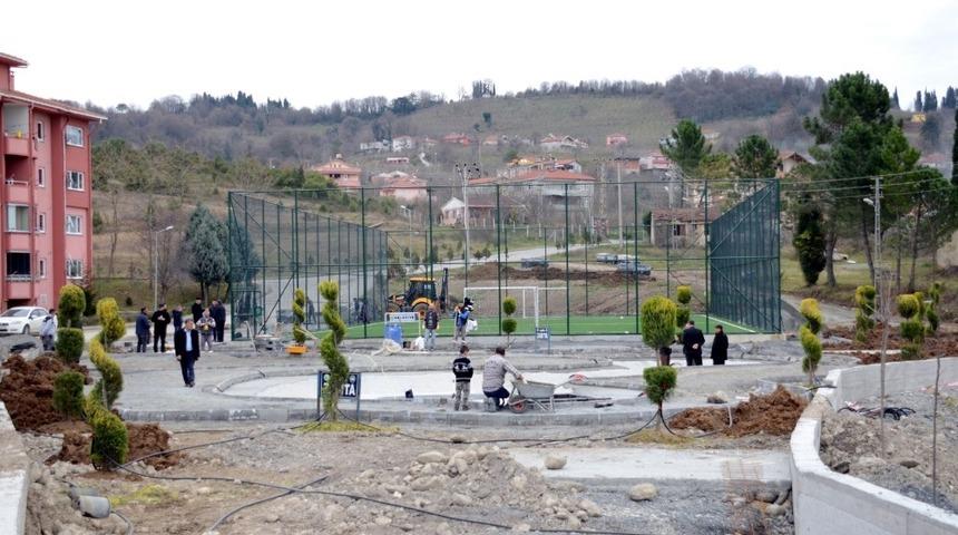 TOKİ evlerine  s&uuml;s havuzlu aile parkı