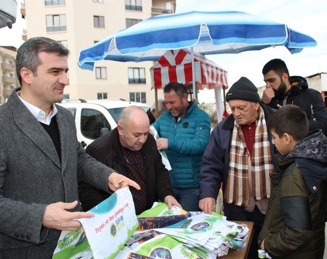 Başkan Yemenici bez torba dağıttı