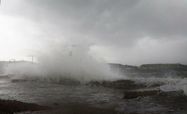 Bodrum'da kuvvetli fırtına ve sağanak uyarısı