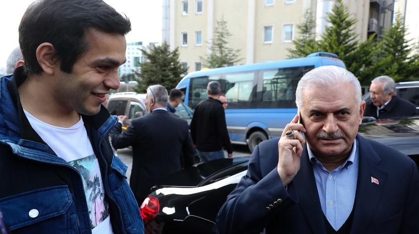 Binali Yıldırım'dan telefon s&uuml;rprizi
