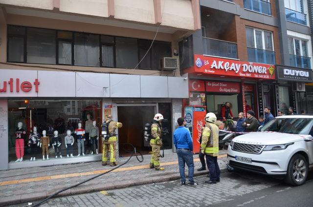 Zeytinburnu'nda yangın paniği
